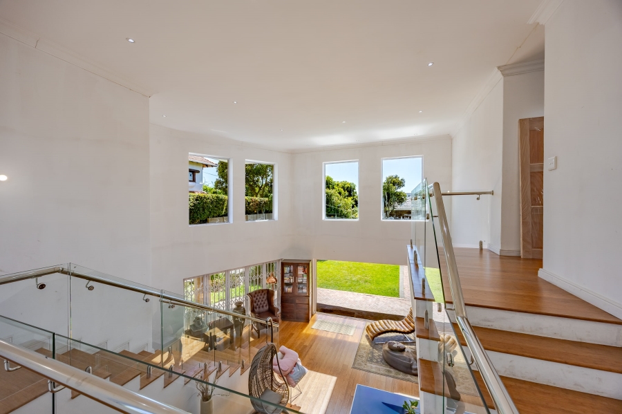 5 Bedroom Property for Sale in Kenilworth Upper Western Cape